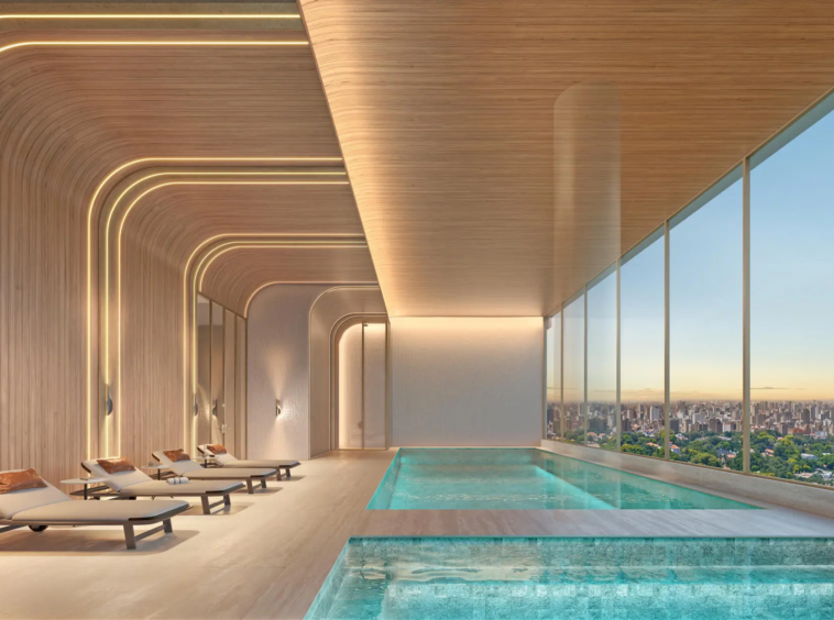 Piscina coberta panorâmica no 51º andar Epic Jardim Europa – vista skyline SP