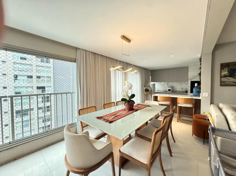 Apartamento varanda iconyc cyrela loefgren